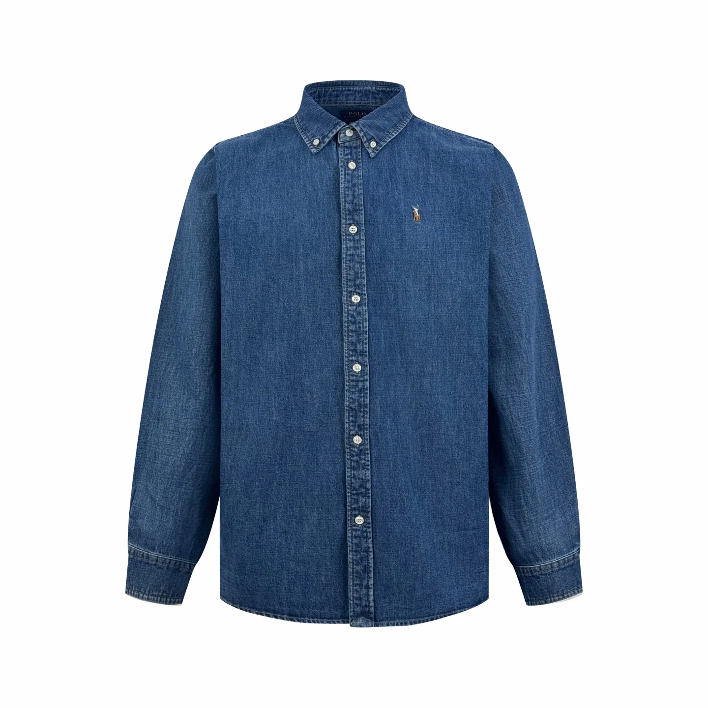 P430 Ralph Lauren colorful embroidered denim shirt. Customized thick-weave twill hoop denim. Soft and silky. Comfortable against the skin. Mist indigo. A denim poem dyed with time. The delicate colorful pony logo on the left chest jumps into indigo. It is highly recognizable. It brings an atmosphere of freedom and vitality. A symphony of pure and agile colors. The deconstructed poetics of the peak collar and placket create a lazy French atmosphere. Even walking has a designed sense of calmness. Process 1: Using imported machine embroidery technology, using advanced computer control systems and precision mechanical components to realize colorful pony embroidery operations with high precision and smooth and delicate lines. Process 2: Using multiple horse-wiping machines to rub sand in specific parts by using a high-pressure spray gun to achieve a local gradient effect, and then using frosting technology to create a unique texture pattern. The workmanship is extremely complex and time-consuming. Process 3: Using the washing and coloring process. Give priority to choosing a special desizing agent, then soak the fabric in it, evenly sizing it, and finally rinse it after desizing. The workmanship is extremely complex and the loss is high. Accessories: Customized 1:1 Ralph Lauren twist button Customized 1:1 Ralph Lauren trademark Version: Fitted version Size: S M L XL Style number: CC913